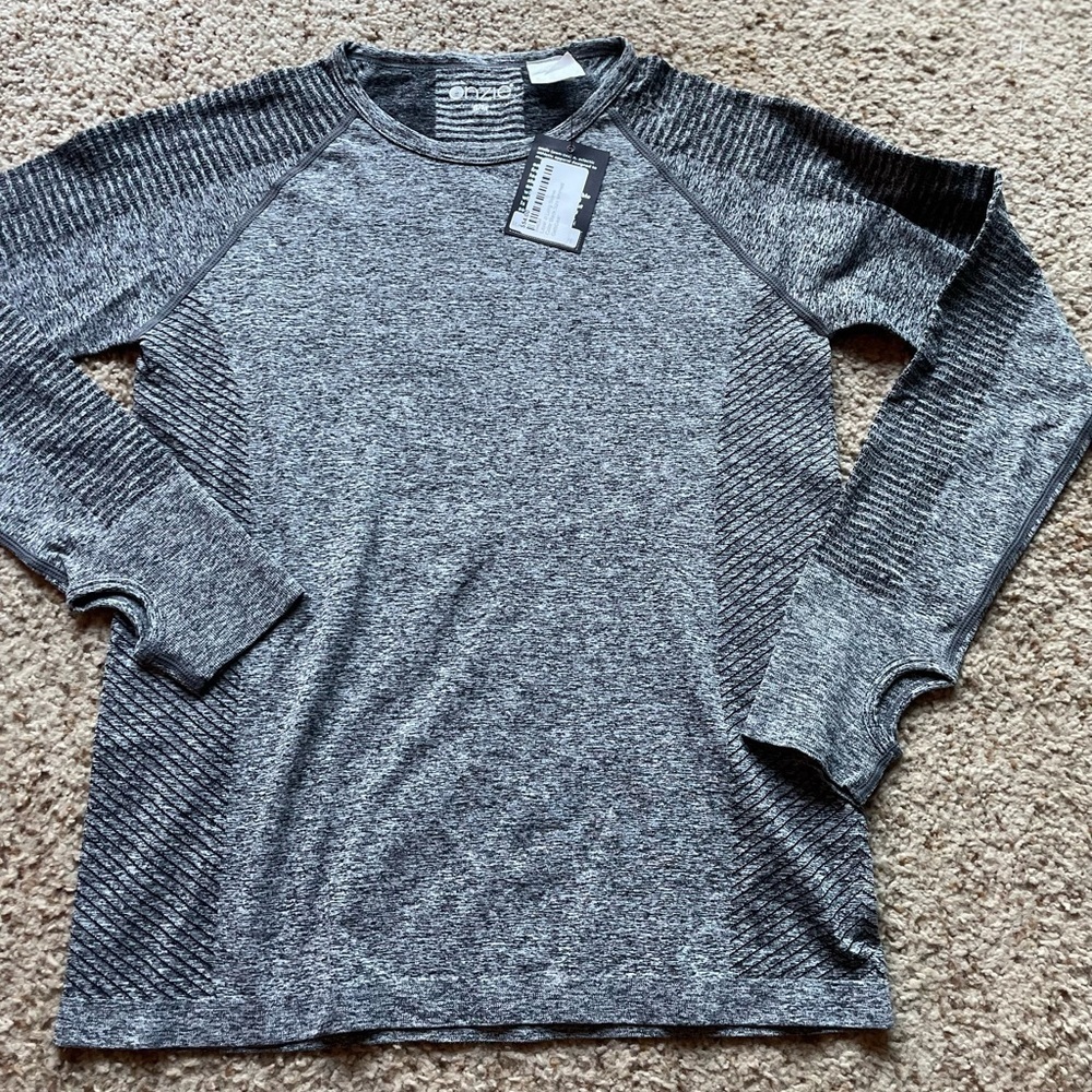 NWT Onzie long sleeve shirt size S